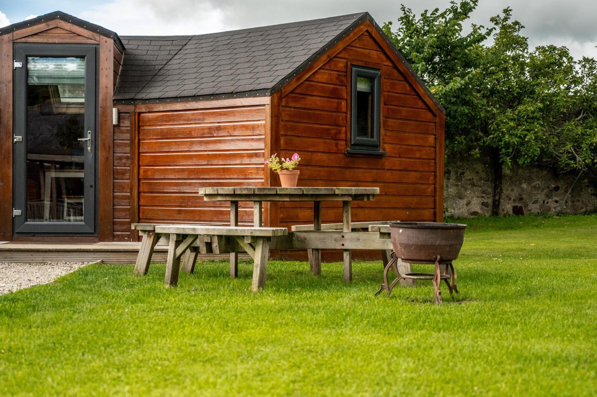 Hotel Delny Glamping And Farm Animals Invergordon Esterno foto