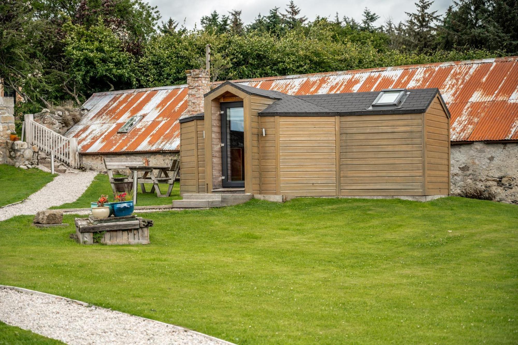 Hotel Delny Glamping And Farm Animals Invergordon Esterno foto